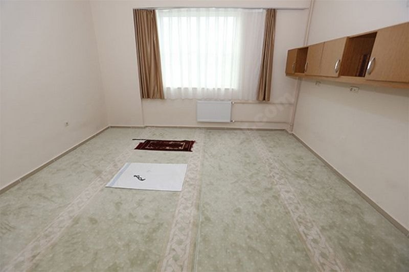 Besni Servi M.erdemoğlu Kyk Kız Ve Erkek Yurdu Görseli