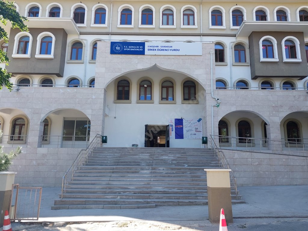 Sivrihisar Kyk Kız ve Erkek Öğrenci Yurdu - Eskişehir KYK öğrenci yurdu dış görünüşü